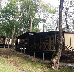 Так выглядят домики базы отдыха в поселке Джубга с уже проведенными компанией ВИРМАК отделочными работами